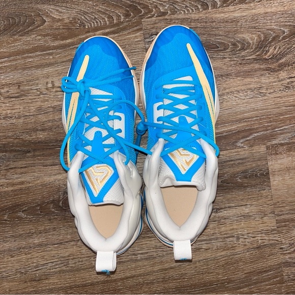 Nike Blue and Yellow Athletic Shoes - Picture 5 of 7